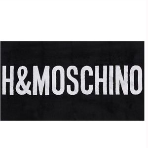 H&MOSCHINO beach towel